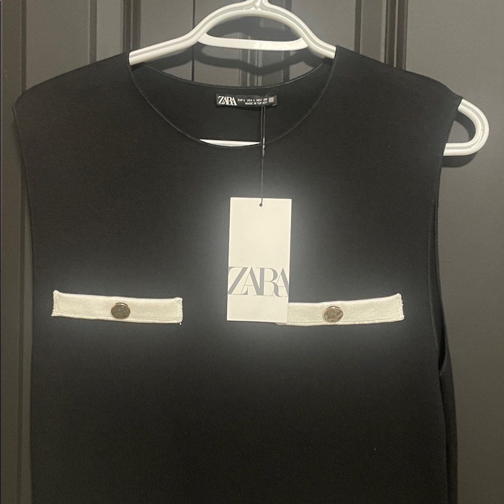 Zara Black Sleeveless Shift Dress with White Pocket Trim - Picture 2 of 6